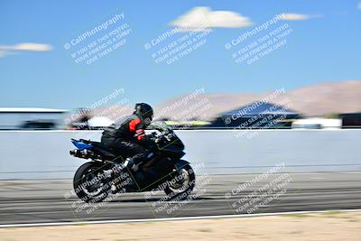 media/Mar-25-2024-Moto Forza (Mon) [[8d4319bd68]]/4-Novice Group/Session 4 Front Straight Speed Pans/